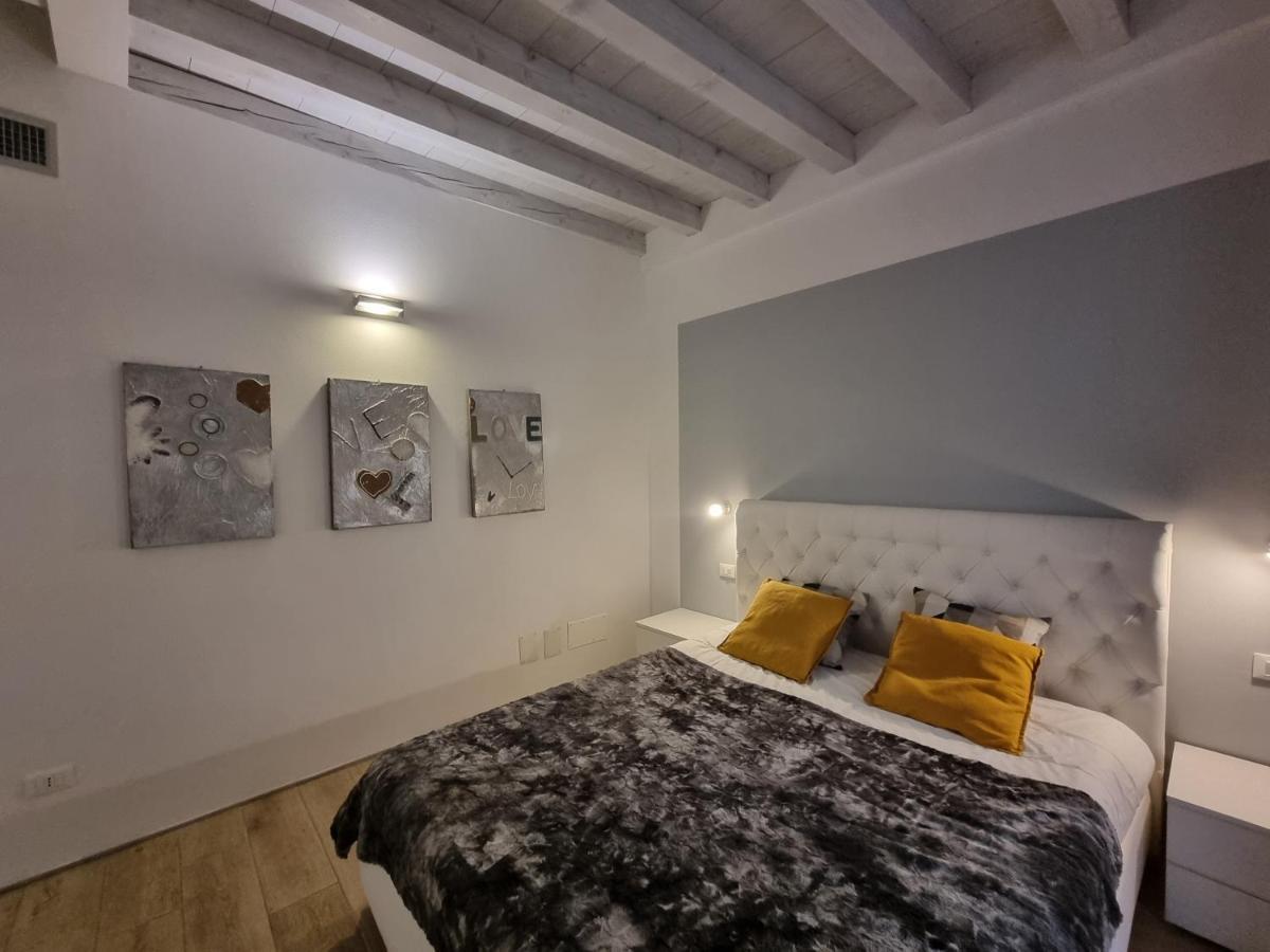 Profumo Di Lago Desenzano-By Goccia Di Lago Desenzano del Garda Bagian luar foto